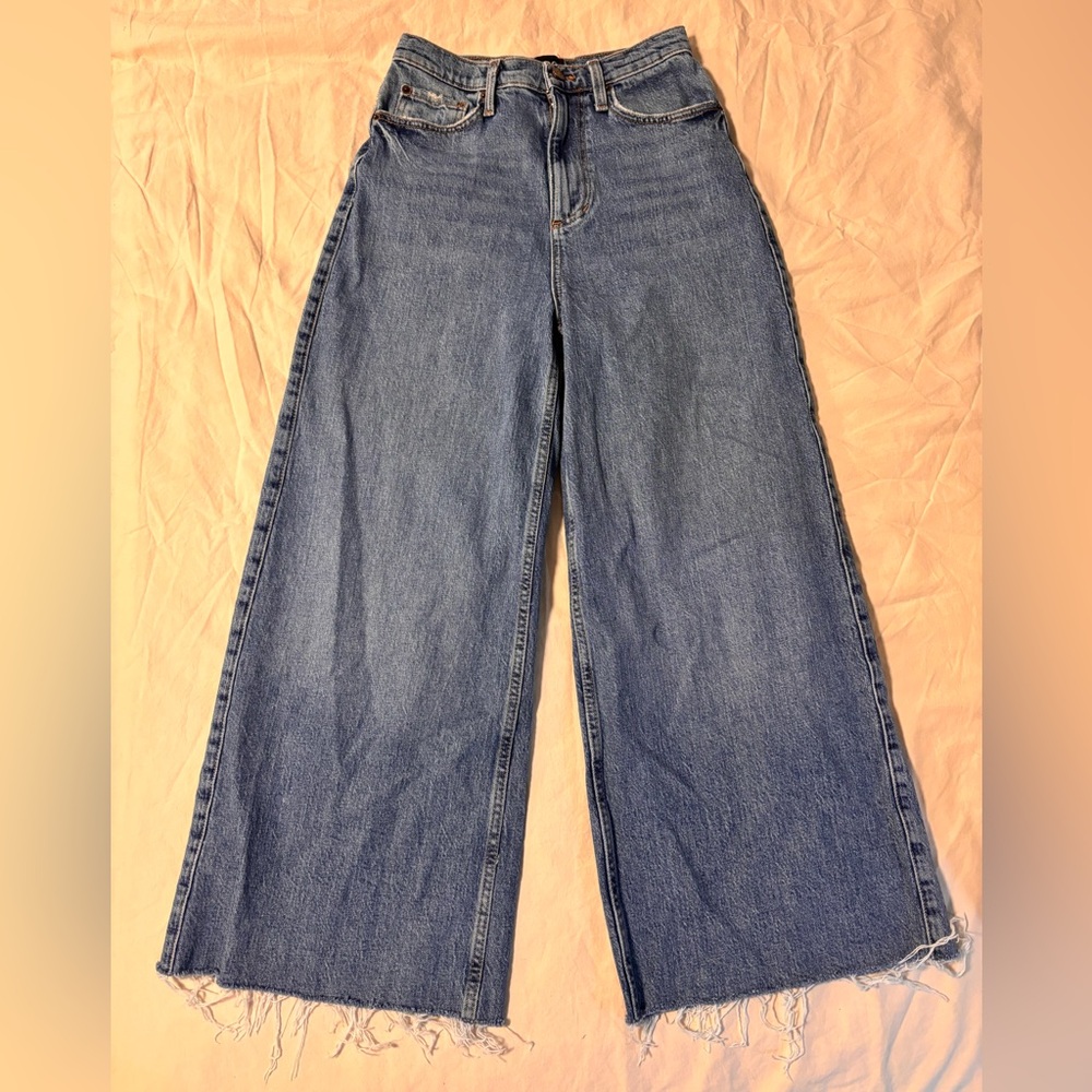 BDG Wide Leg Flare Jeans in Medium Blue